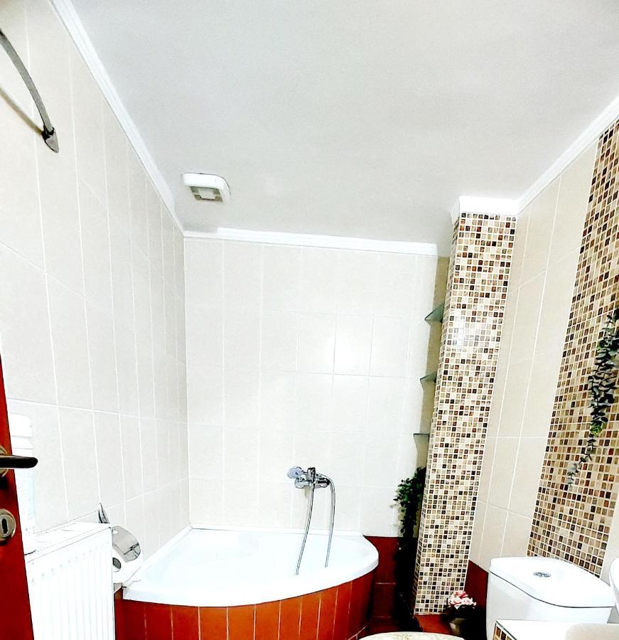 "Home Sweet Home" 3 Bedrooms Big House 110M Free Indoor Parking! Tessalónica Exterior foto